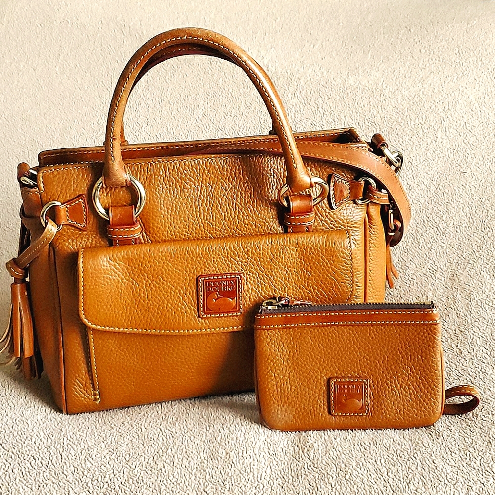 Medium size satchel from Dooney&Bourke